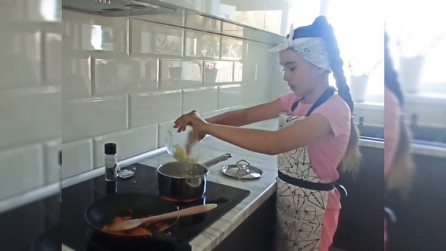 сырный суп / сырный суп с грибами и курицей / рецепт сырный суп #сырныйсуп #рецептсырногосупа смотреть онлайн