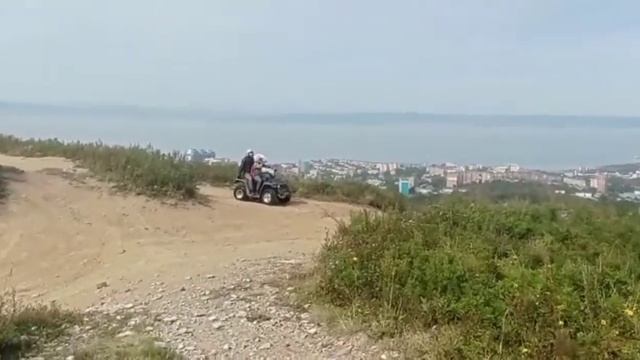 Прокатился на квадроцикле) Тооооп#джог #квадроцикл #альфа #пит #скутер #стант смотреть онлайн