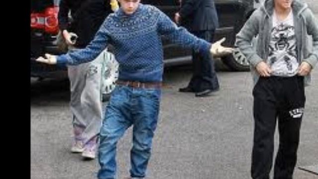 Niall Partying in Mullingar, Ireland! смотреть онлайн