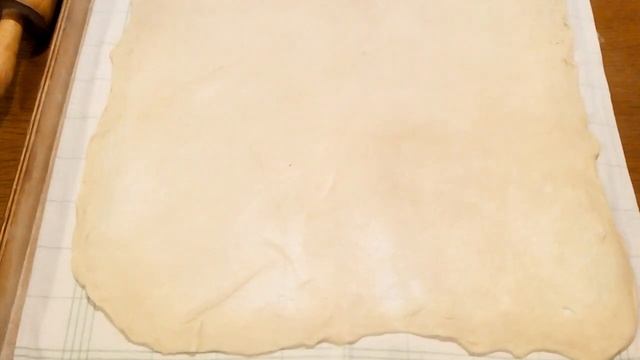 ВЕНСКИЙ ШТРУДЕЛЬ С ЯБЛОКАМИ. ЯБЛОЧНЫЙ ШТРУДЕЛЬ. ПРОСТОЙ ПОШАГОВЫЙ РЕЦЕПТ. ВЫПЕЧКА С ЯБЛОКАМИ. смотреть онлайн