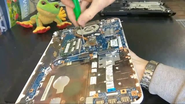 Как разобрать Sony VAIO PCG-61b11v разборка и Чистка ноутбука сони вайо смотреть онлайн