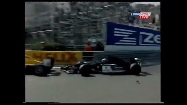 2001 Intl F3000 @ Monaco - Giorgio Pantano is hit in the back by David Saelens смотреть онлайн