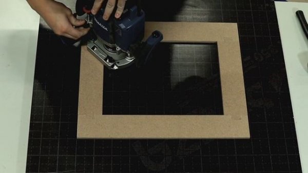 Шаблон для фрезеровки отверстия под пластину в фрезерный стол Al-track