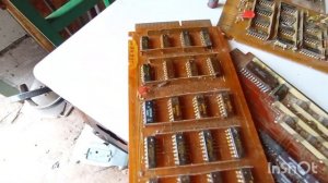 поиск ценных радиодеталей на советских платах. что стоит брат #радиолом #радиодетали #драгметаллы