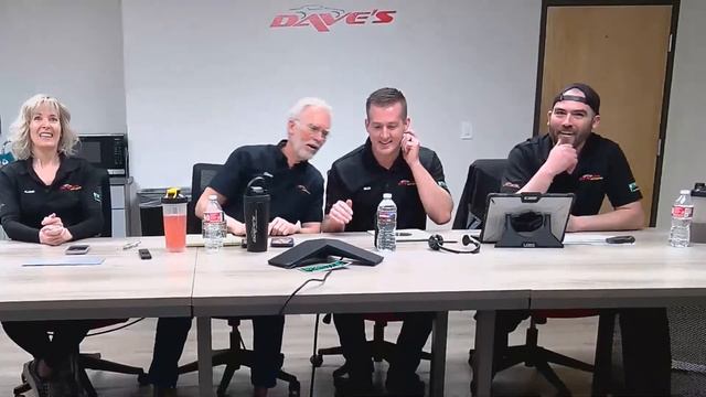 Dave, Dave's Boss and Sons answering questions Live! смотреть онлайн