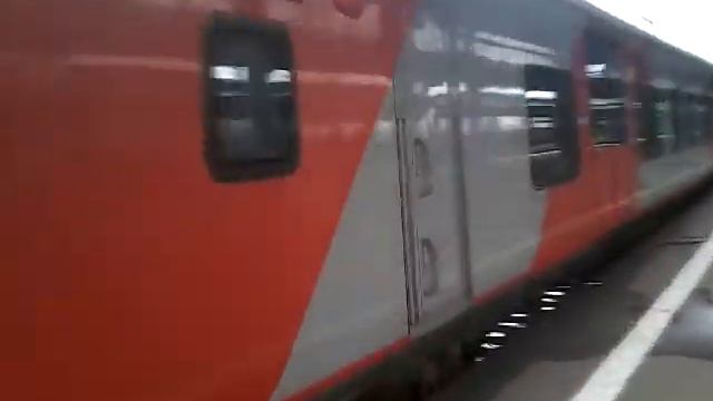 Три грузовых поезда и "Ласточка" смотреть онлайн