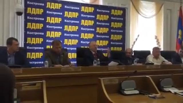 Владимир Жириновский агитирует в Костроме смотреть онлайн