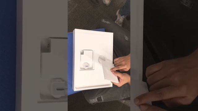 MacBook Pro 15 inch 2018 unboxing смотреть онлайн
