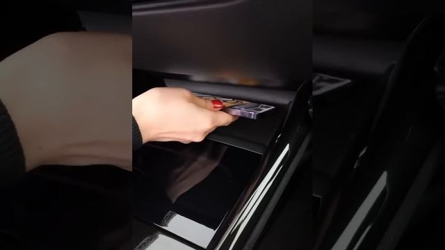 Новинка 2024 года Ferrari Purosangue ?Стоимость 498.80 万 （690.000$ / 62 млн. рублей) смотреть онлайн