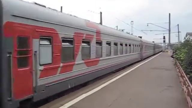 Электровоз ЧС2Т-966 (ТЧЭ-8) со скорым поездом №294С Анапа - Мурманск. смотреть онлайн