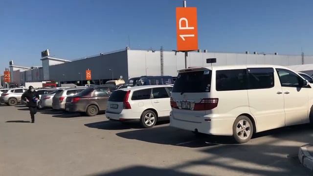 Омичи выстроились в очередь в Леруа Мерлен во время самоизоляции смотреть онлайн