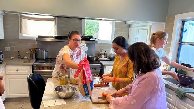 Ayurveda Workshop at Sivananda Yoga Vedanta Center by Dr. Sriprada Indrakanti смотреть онлайн