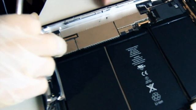 Замена задней крышки в iPad 2 смотреть онлайн