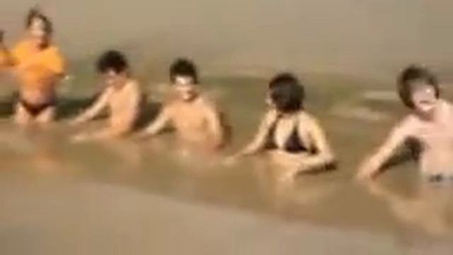 закопались в грязь смотреть онлайн