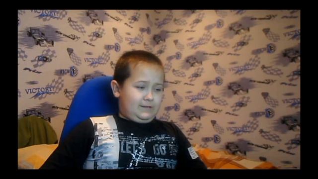 [Фанчи] реакция на смотрим что вам подарили на новый год #фанчифантворчество