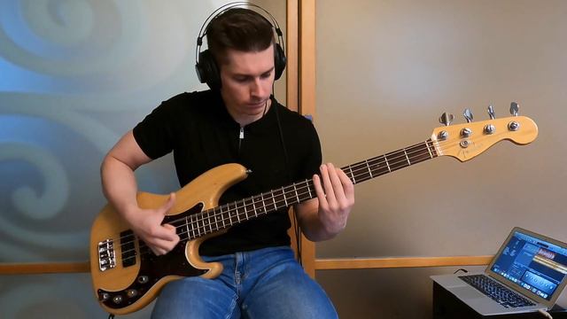 Fender Precision Bass смотреть онлайн