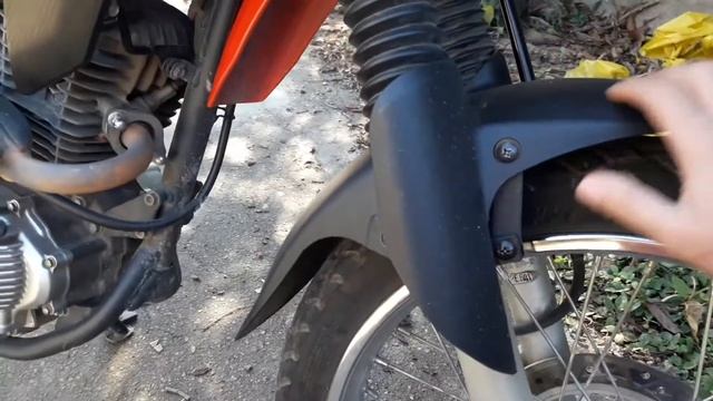 Como resolver o problema de moto Bros jogando água e barro nas pernas e no motor? Dica para-lama XR смотреть онлайн