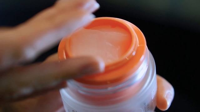 Clinea: Αντιγήρανση και λάμψη με το αγαπημένο Refillable Clean Βeauty Brand! смотреть онлайн