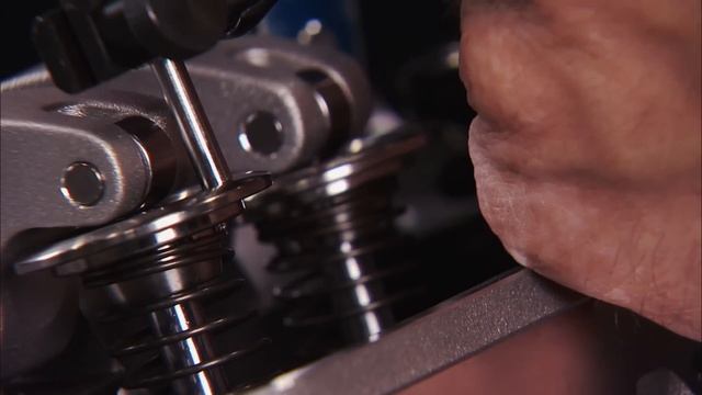 Small Block Chevy Build Stage 2, Part 1: The Budget Goes Out The Window - Engine Power S3, E2 смотреть онлайн