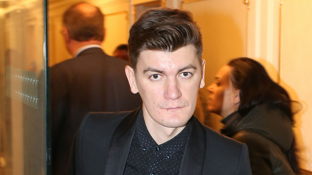 «Вернулся за деньгами»: юморист Гудков снова на родине