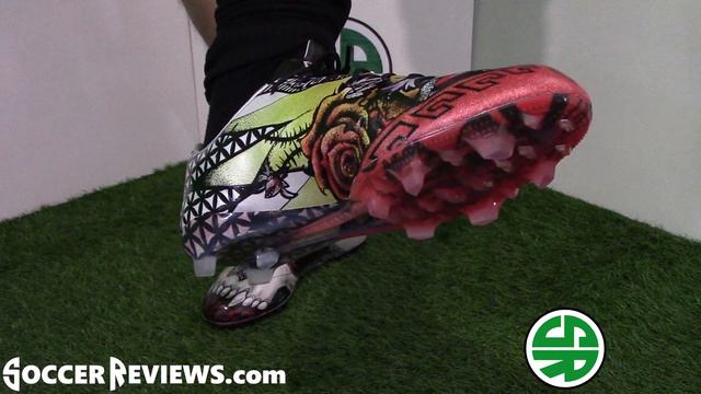 adidas F50 adiZero - LE Tattoo Love/Hate Edition смотреть онлайн