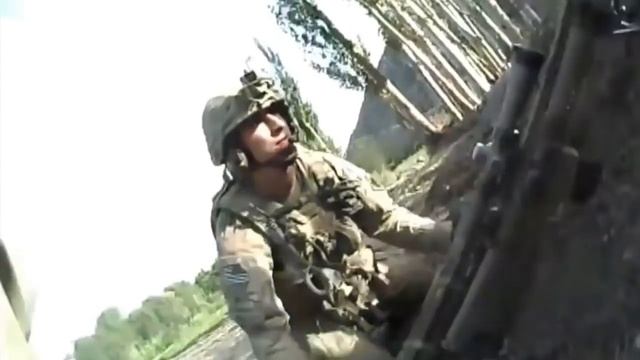 ОН ОДЕЛ ЖЕЛТОЕ ПЛАТЬЕ НА ПОХОРОНЫ ДРУГА А ПРИСУТСТВУЮЩИЕ НЕ ПОСМЕЛИ И СЛОВА СКАЗАТЬ В УКОР