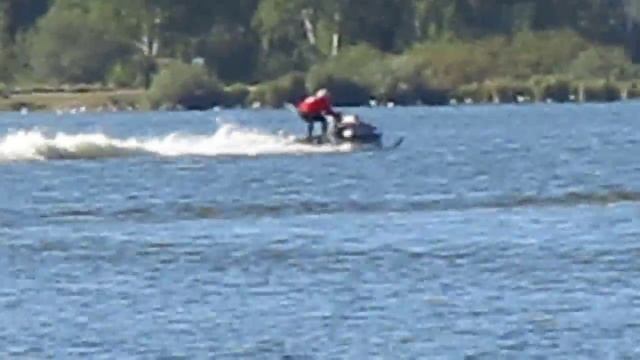 Snowmobile on water - снегоход по воде (Штатив & Linx ST 600) смотреть онлайн
