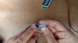 Индикатор уровня заряда батареи 3,7В