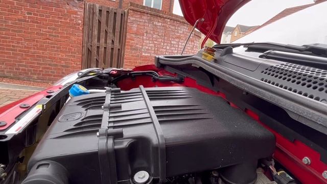 Fiat 500 Oil and Filter Service смотреть онлайн