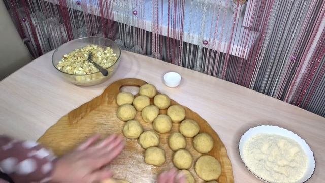 Пирожки из кукурузной муки с вкусной начинкой! смотреть онлайн
