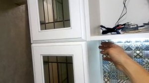 Монтаж led светодиодной ленты для рабочей зоны кухни и стеклянных шкафчиков с сенсорным управлением