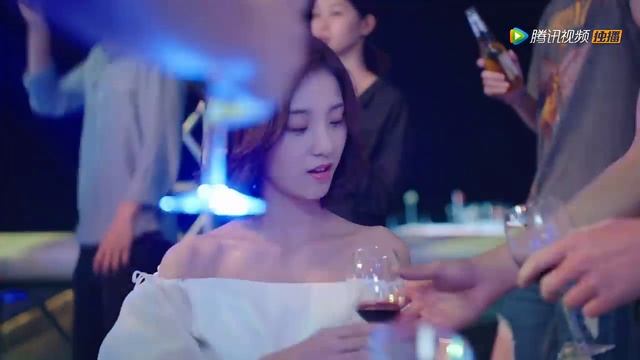 [Озвучка] 1/28 Моя девушка – инопланетянка (2019) | My Girlfriend is an Alien смотреть онлайн