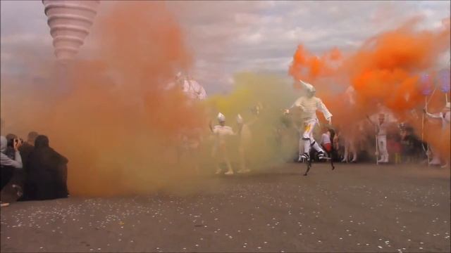 "Bright people" festival in Gorky Park, Moscow. Фестиваль "Яркие люди" 2016 в парке им Горького смотреть онлайн