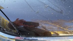 Как открыть зимой слегда примерзший капот на примере Прадика.