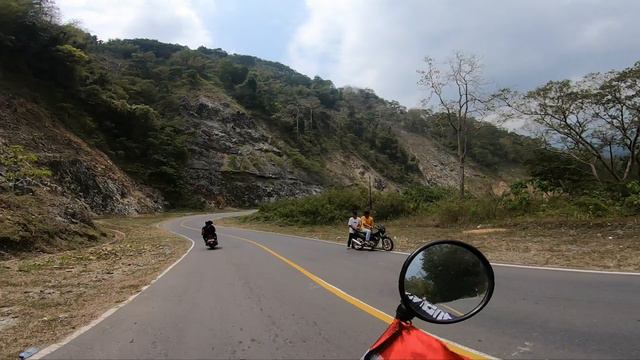 We Met A Group of AWESOME Motor Travelers in Moni | Motor Travel Indonesia 🇮🇩 [S2-E13] смотреть онлайн