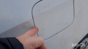 Не открывается люк бензобака, примёрз. Что делать??