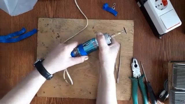 Своими руками. (Дремель 2 в 1) Разборка + схема. смотреть онлайн