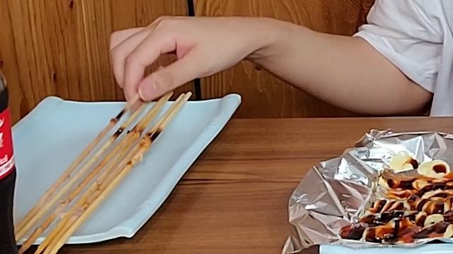 사장님 죄송해요..?맛있길래 많이 먹었더니 닭꼬치 품절됨ㅋㅋ닭꼬치 먹방 MUKBANG смотреть онлайн