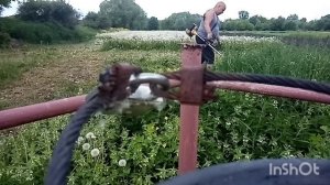 Как живут в русской деревне. Каждый день одно и тоже, кормежка скотины, огород, косьба, уборка...
