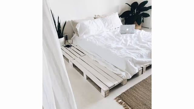 Кровати из поддонов в стиле лофт Pallet Bed In Loft Style Идеи мебель своими руками DIY Furniture