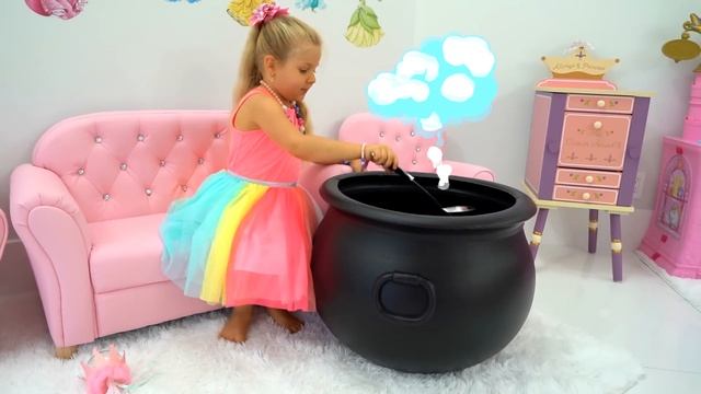 Diana and Roma play with Giant Teddy bears смотреть онлайн