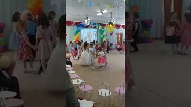 "Полечка для маленьких сандаликов" Автор А. Чугайкина. Выпускной д/сад "Белочка" Кондрово смотреть онлайн