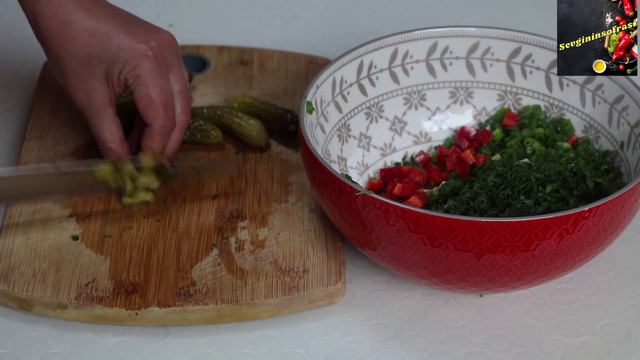 Kızım bu salataya bayılıyor! Lezzetli kolay Kuskus Salatası Tarifi смотреть онлайн