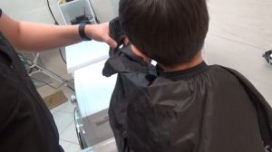 КАК ПОДСТРИЧЬ РЕБЕНКА Детские модные стрижки и прически для мальчиков Стрижка машинкой Как самому