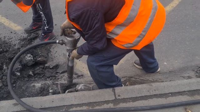 Аренда компрессора в Челябинске 2703470 Ямочный ремонт осень 2022г смотреть онлайн