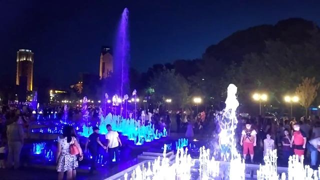 Армения, Ереван, парк 2800-летия Еревана смотреть онлайн