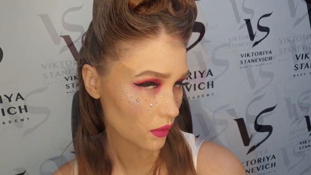 МАКИЯЖ В СТИЛЕ 40-Х ● Retro makeup & SHINE BRIGHT LIKE A DIAMOND ? смотреть онлайн