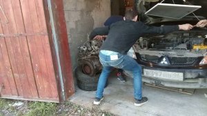Митсубиси Лансер 9.Замена двигателя.Часть 2.