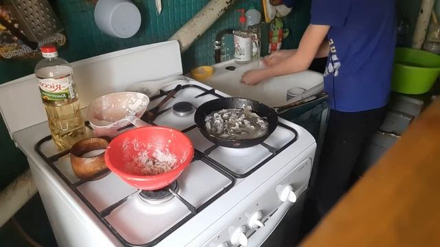 КАК ВКУСНО ПОЖАРИТЬ ПЕСКАРЯ!? СПОСОБ ПРИГОТОВЛЕНИЯ ПЕСКАРЕЙ. смотреть онлайн