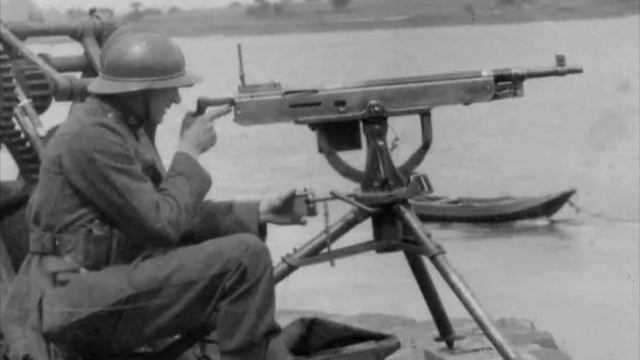 "Загадочный пулемет Colt Browning M1895: Откройте тайны уникального оружия" смотреть онлайн